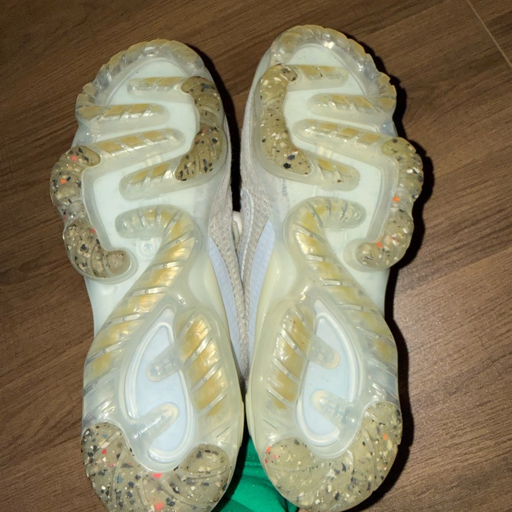 Nike Flyknit VaporMax Sneakers in White and Light Gray - Picture 5 of 6